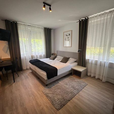 Alpha Rooms 巴克南 外观 照片