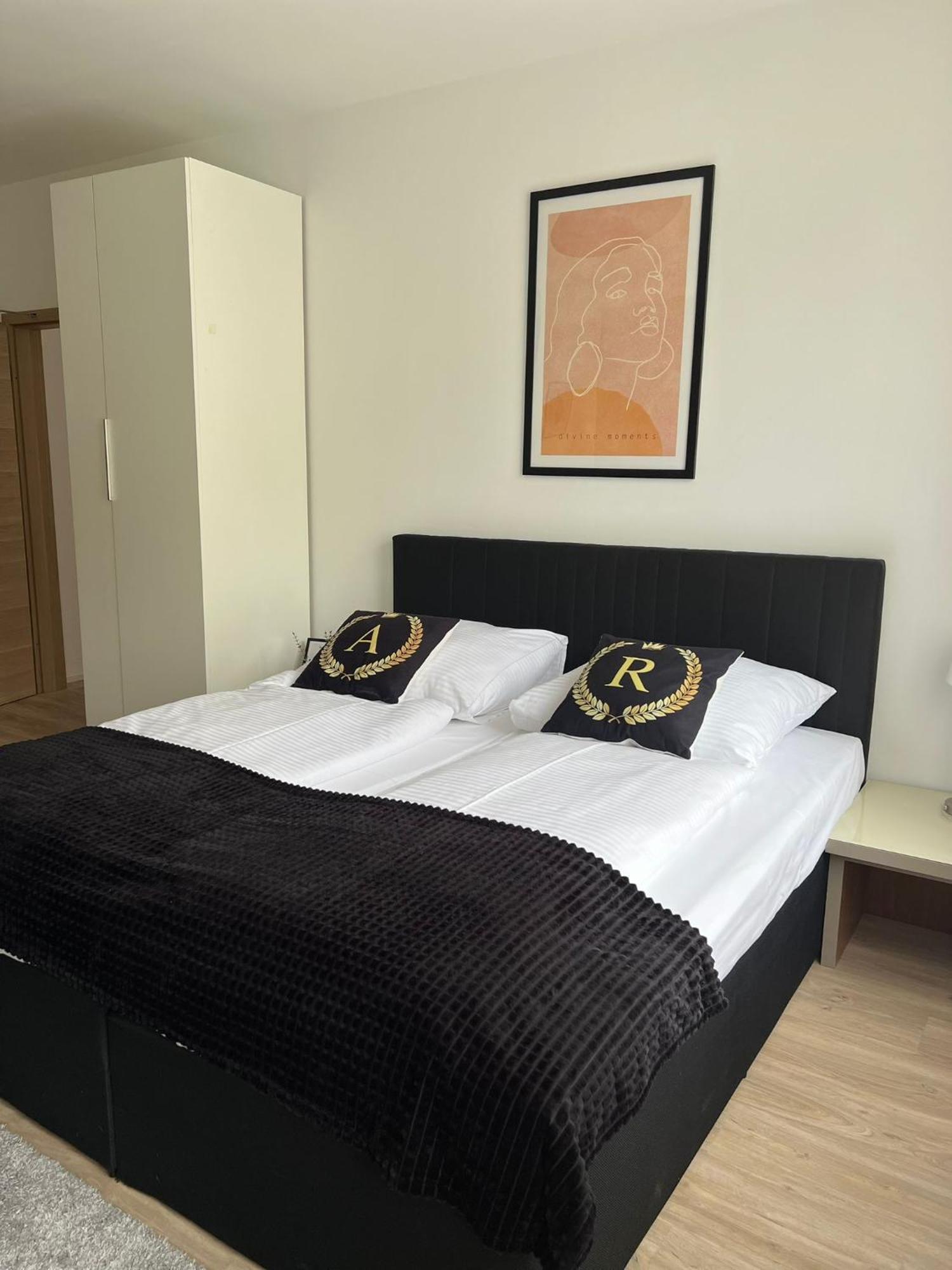 Alpha Rooms 巴克南 外观 照片