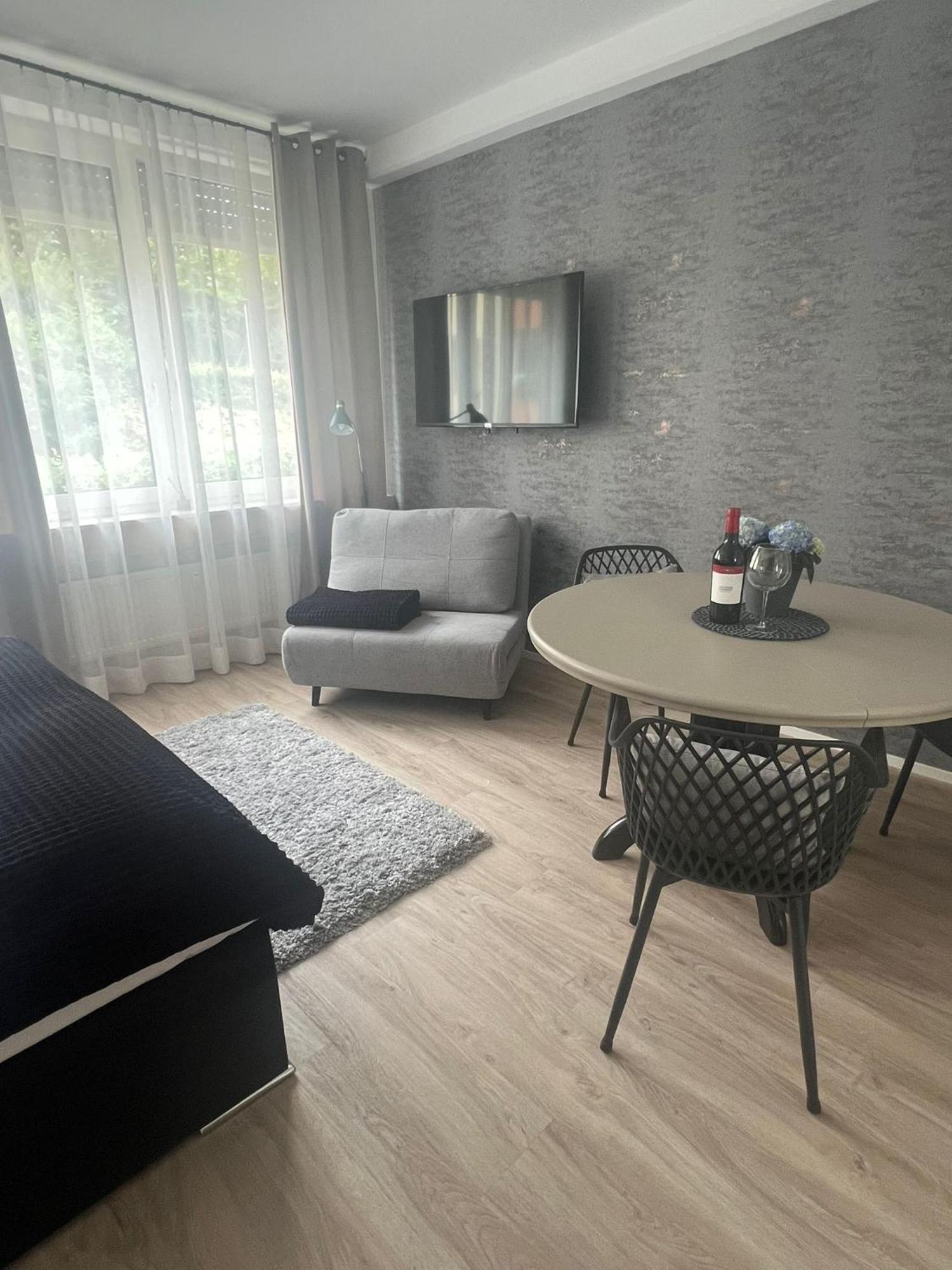 Alpha Rooms 巴克南 外观 照片