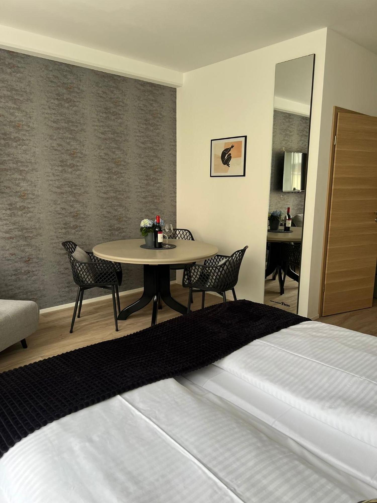 Alpha Rooms 巴克南 外观 照片