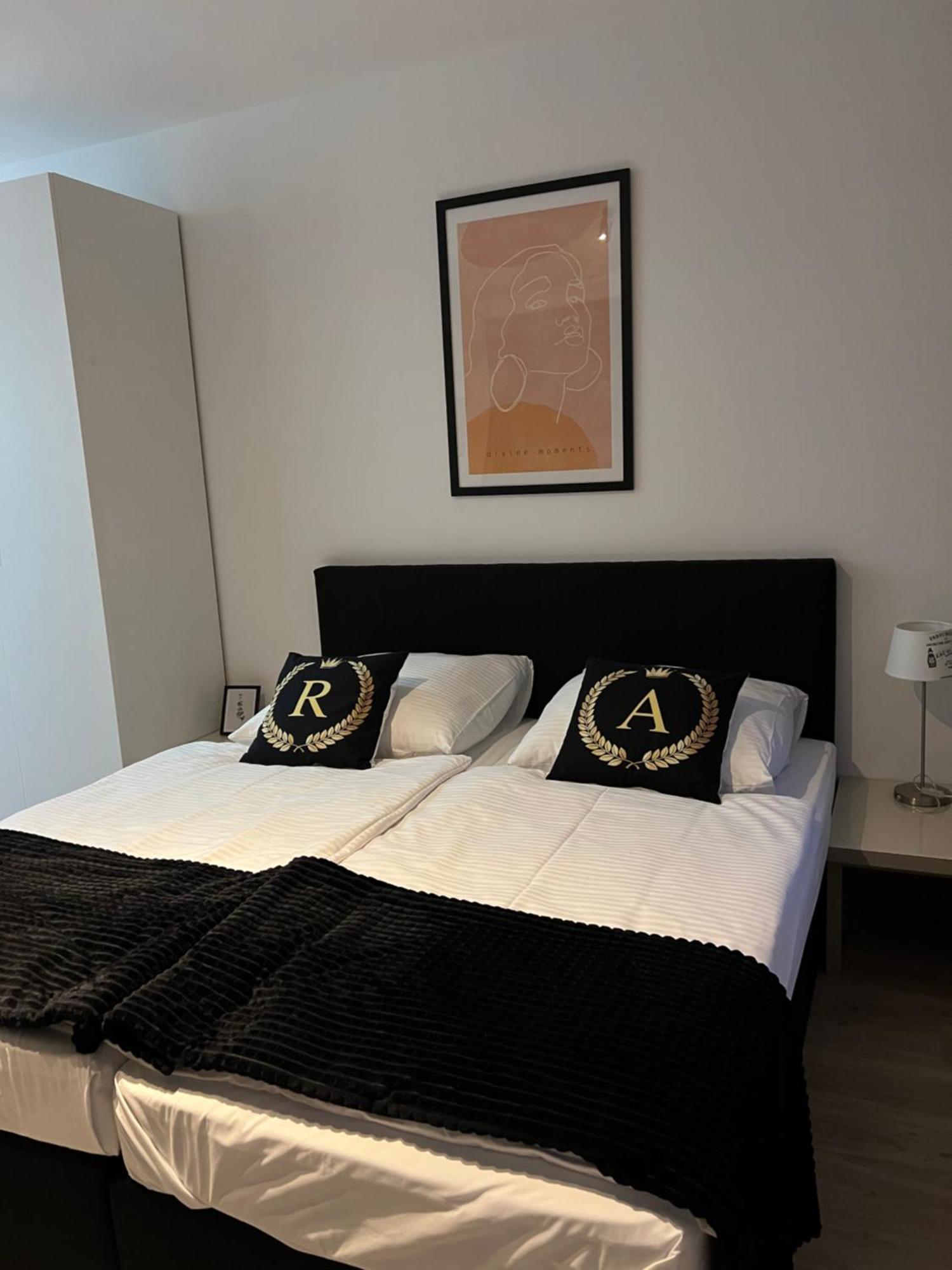 Alpha Rooms 巴克南 外观 照片