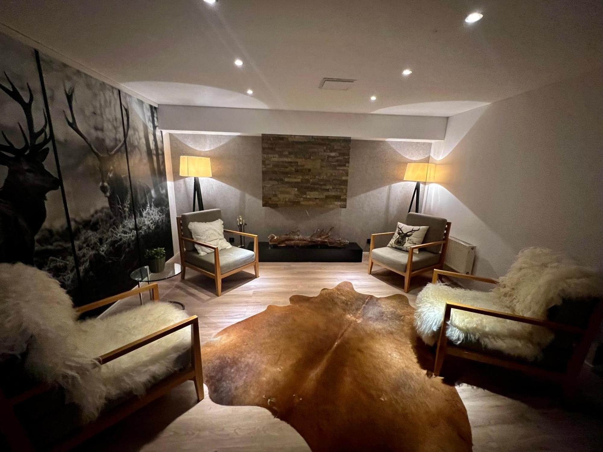 Alpha Rooms 巴克南 外观 照片
