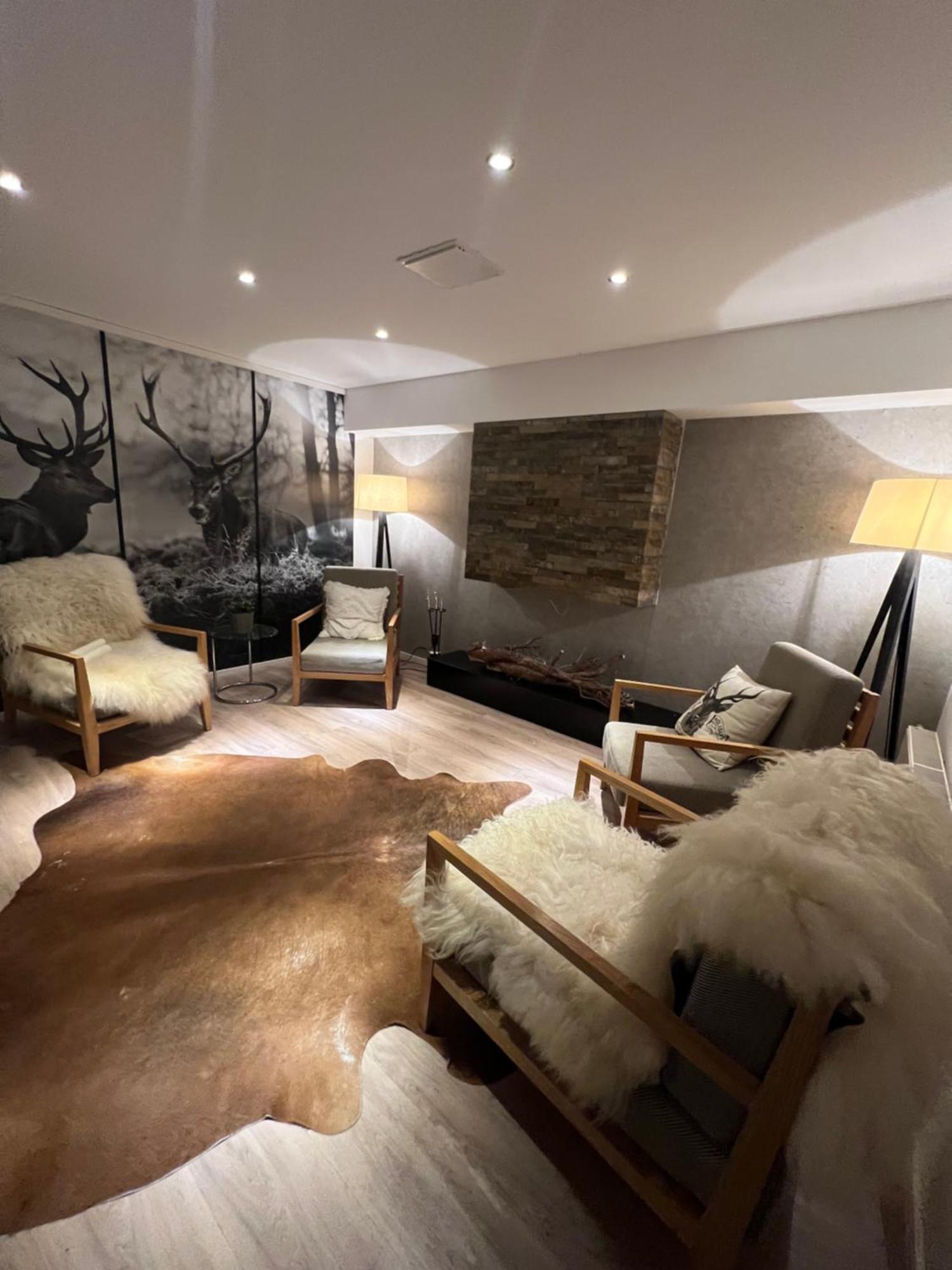 Alpha Rooms 巴克南 外观 照片
