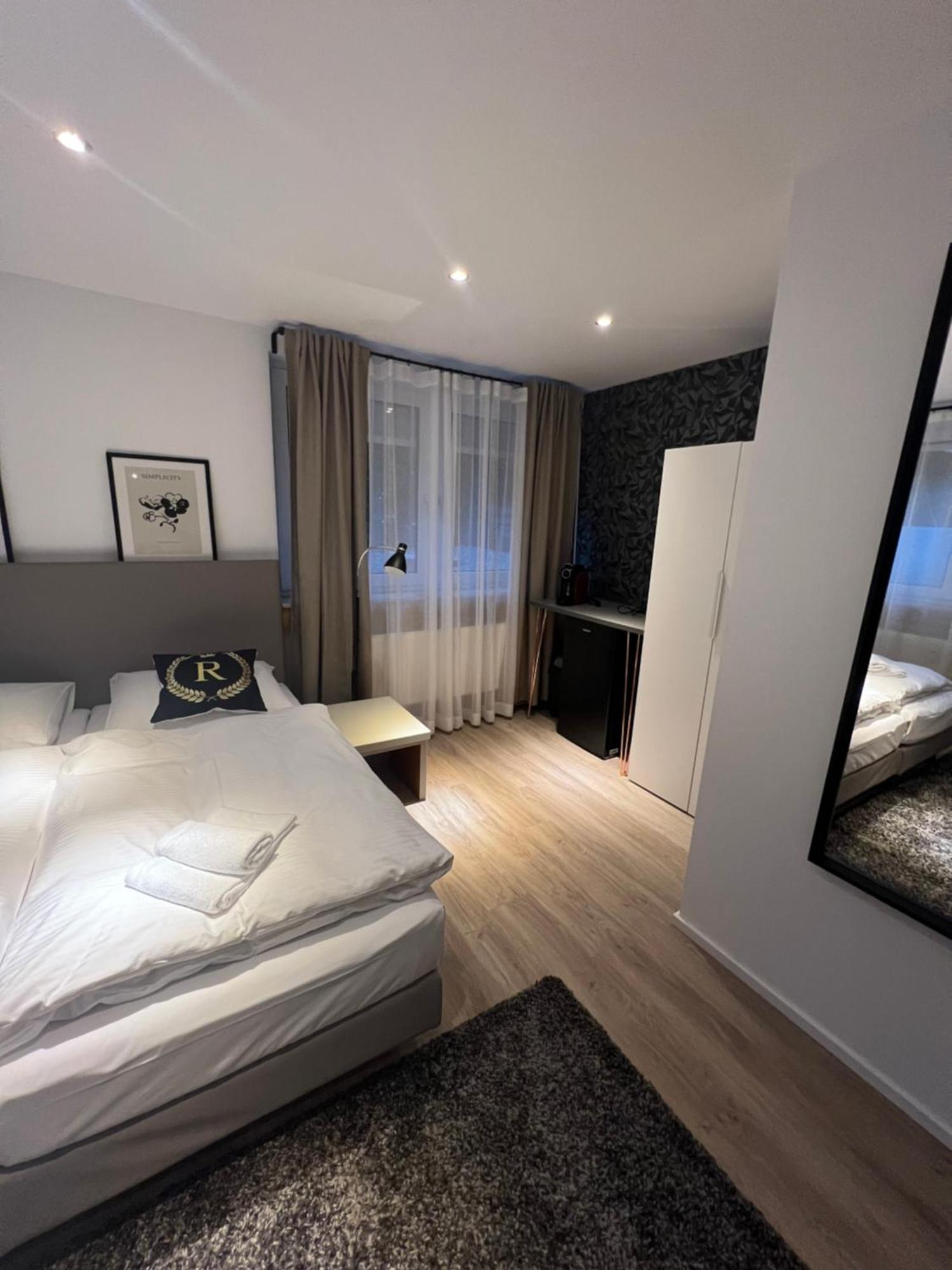 Alpha Rooms 巴克南 外观 照片