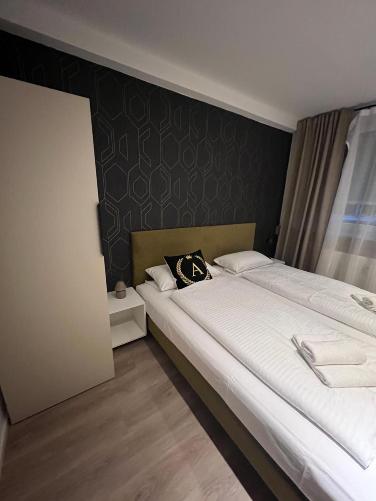 Alpha Rooms 巴克南 外观 照片