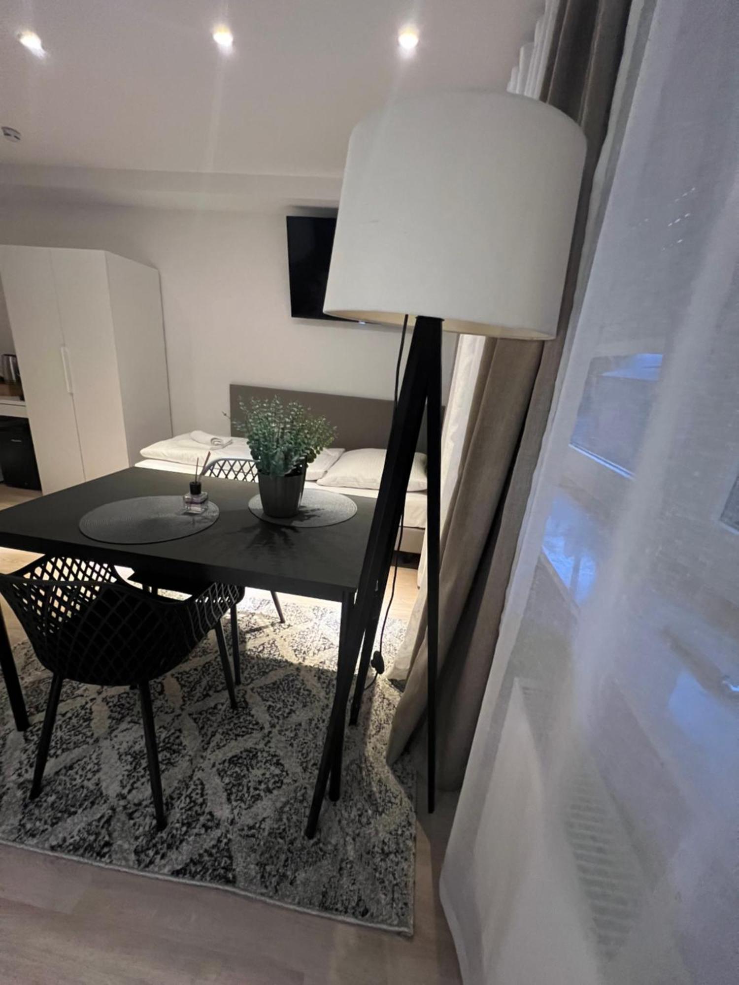 Alpha Rooms 巴克南 外观 照片