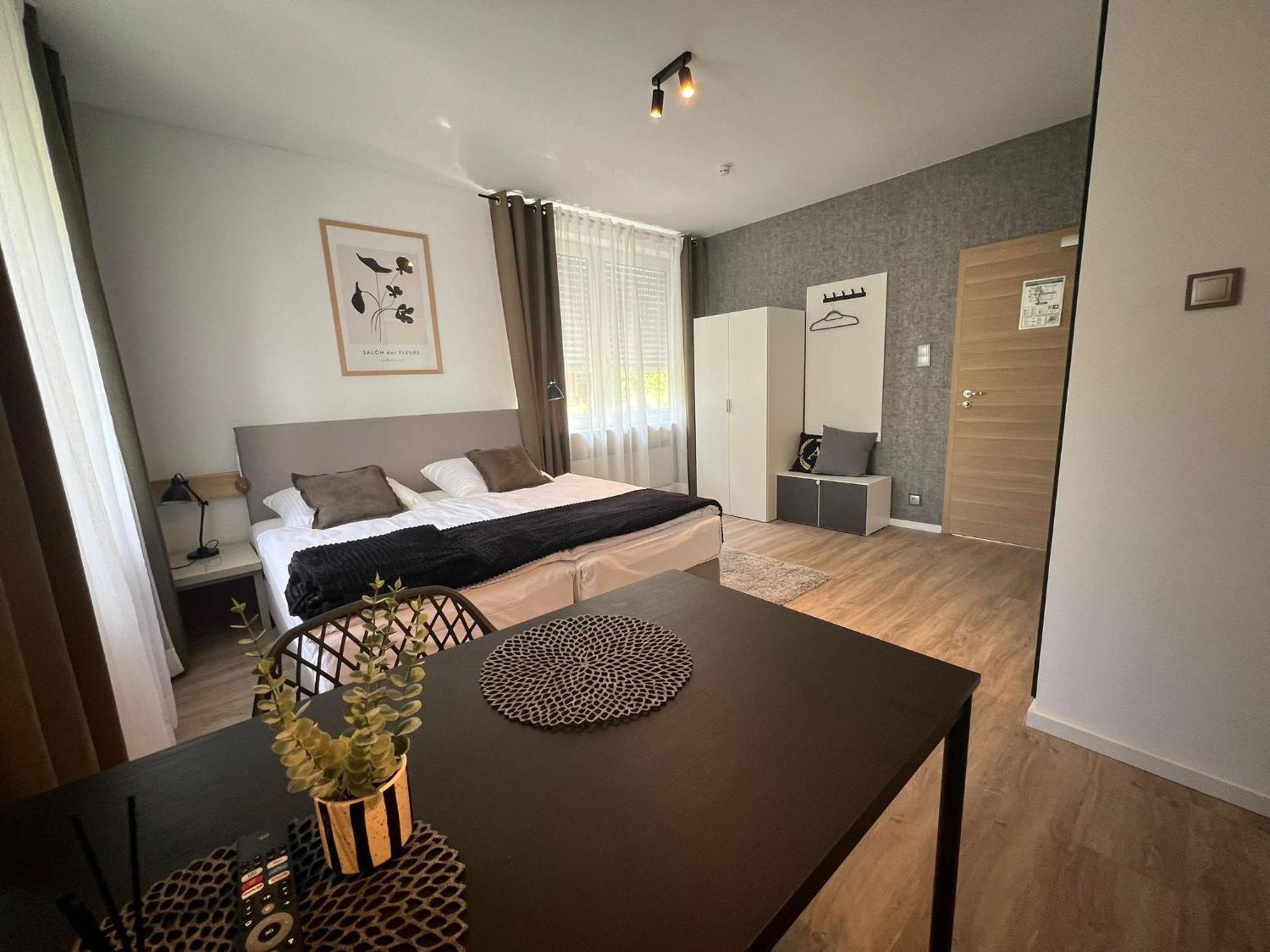 Alpha Rooms 巴克南 外观 照片